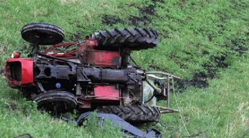 Una persona muore a Gremnik, Kline, dopo aver rotolato su un trattore