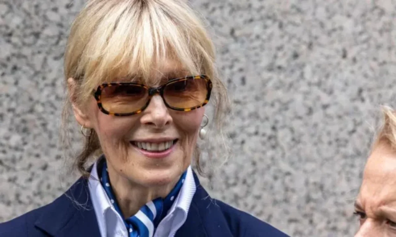 Trump detyrohet t i paguajë E  Jean Carroll 5 milionë dollarë dëmshpërblim
