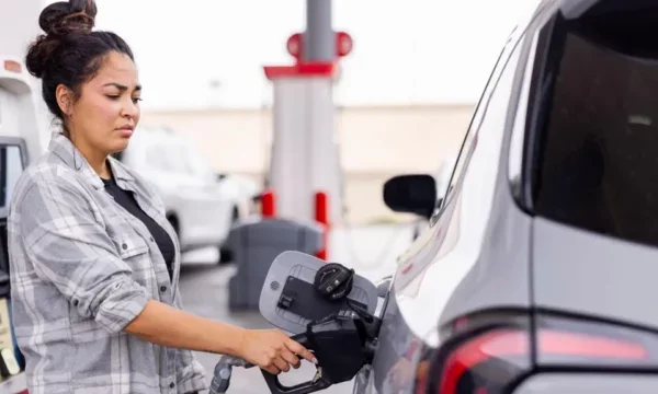 Çmimet e benzinës ulin inflacionin në SHBA – por a do të zgjasë kjo?