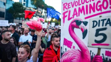 Nga rruga në Google: Si u kthyen vlerësimet online në armë proteste në Shqipëri?