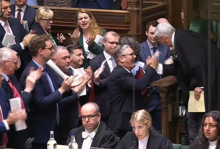Starmer fait ses adieux aux députés : “C'est la fin de mon chemin politique”