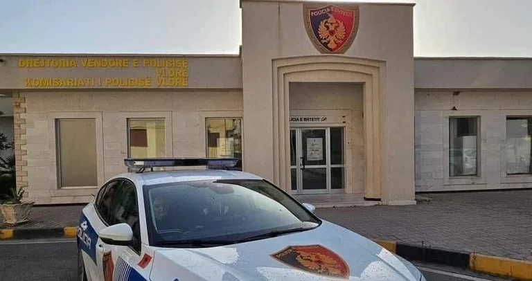 Vlora: L'auto della polizia colpisce la zebra di 13 anni