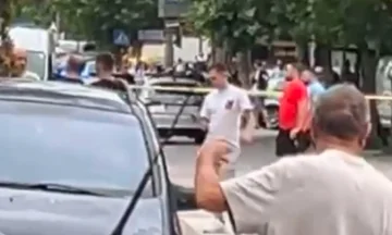 Raportohet se një grua ra nga banesa në qendër të Podujevës