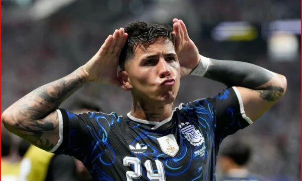 Chelsea storniert Post für Enzo Fernandez nach heftigen Fanreaktionen