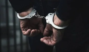 Mitrovica event: Tentato di rovesciare 21 strutture, tre persone arrestate