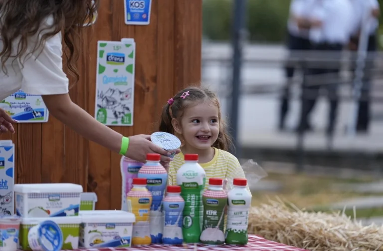 Drena apporte goût frais et satisfaction lait au Festival de la Gastronomie de Pristina