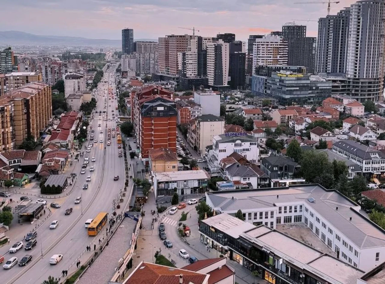 Familjarët rrahën mes vete në Prishtinë  lëndohet një grua   arrestohen katër persona