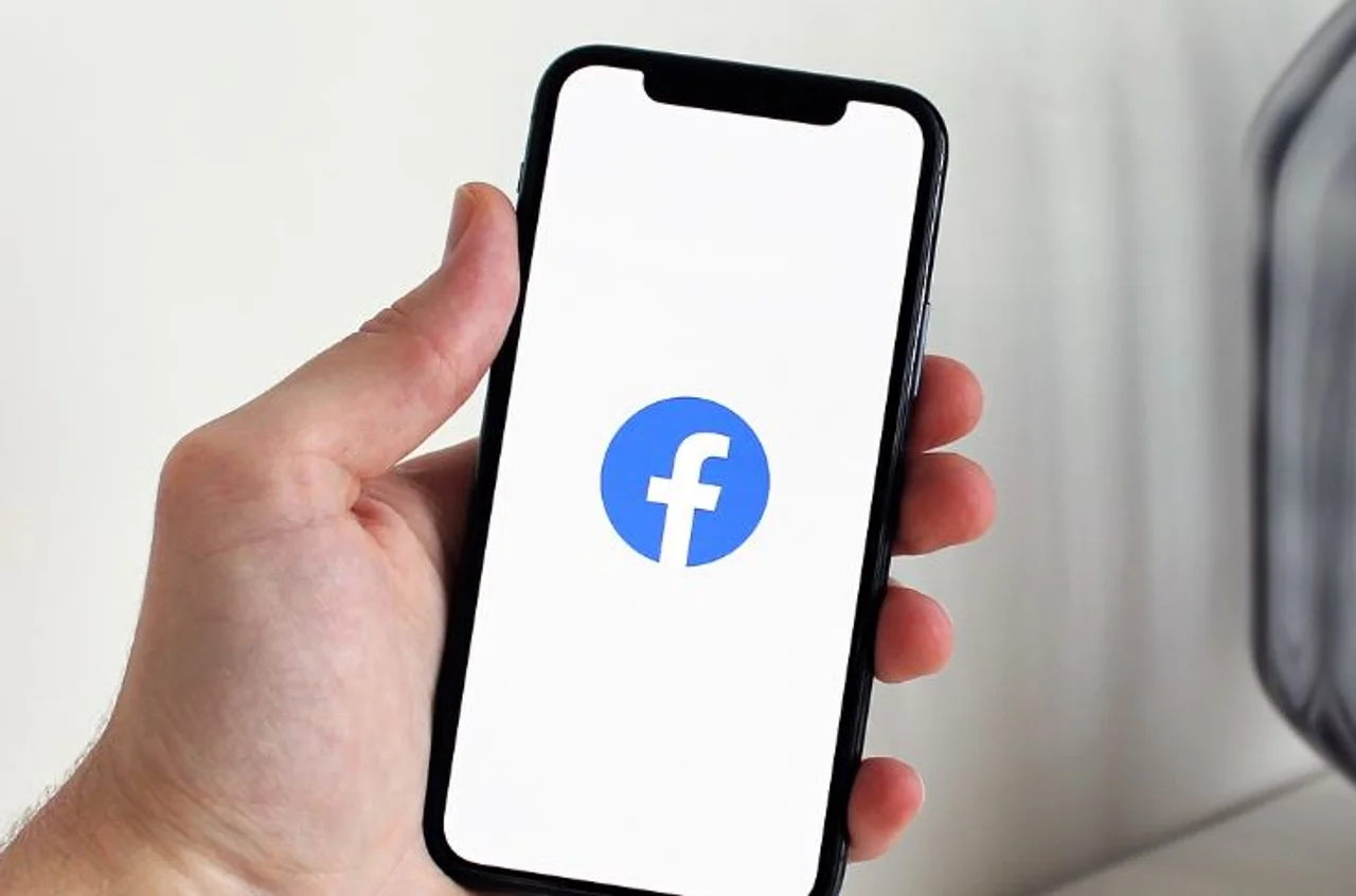 Bie Facebook  nuk ka qasje për përdoruesit e kompjuterit