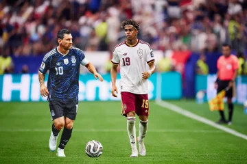 Offizielle Formationen des großen Argentinien Finale- Spanien