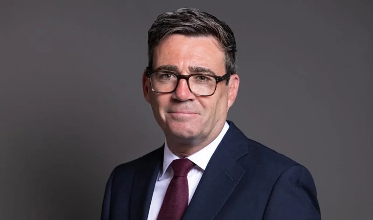 Andy Burnham merr detyrën si kryeministër i Britanisë