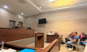 Dështon të mbahet seanca fillestare për barrikadat në veri