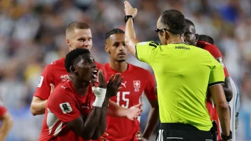 Embolo thyen heshtjen pas kartonit të kuq ndaj Argjentinës
