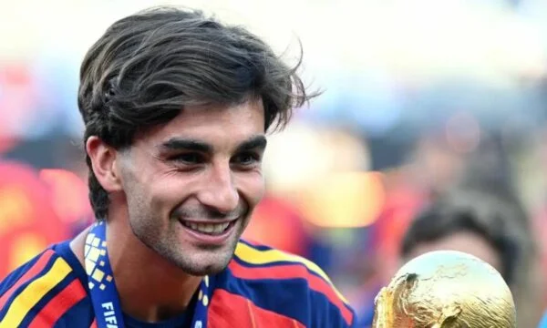 SPG prepares remarkable offer for World hero Ferran Torres