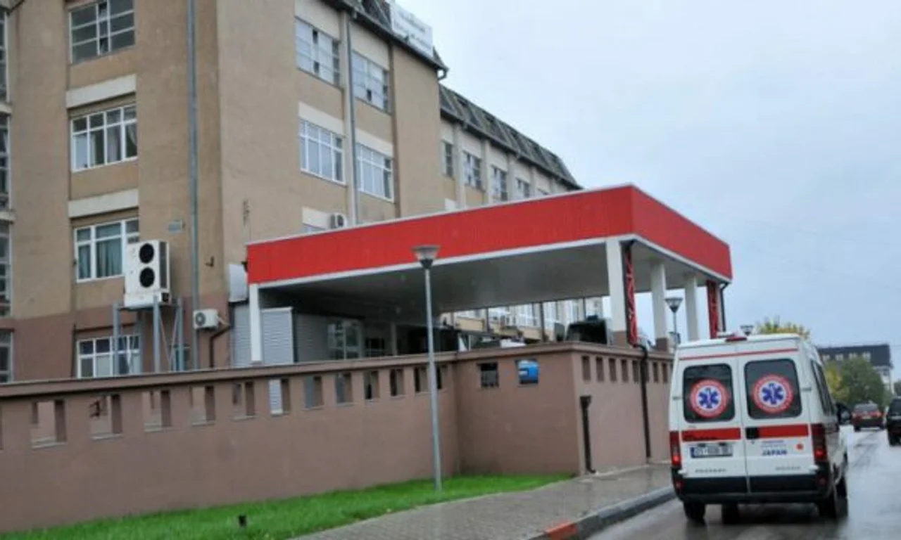 Sulmohet me thikë një shtetas i huaj në Prishtinë  përfundon në QKUK