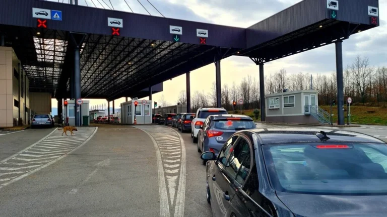 This is the current situation at Kosovo border points