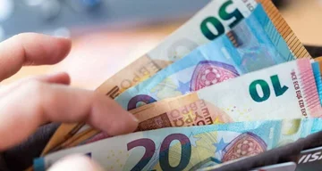L'Albania lancia i preparativi per l'euro, nuove regole per la politica monetaria