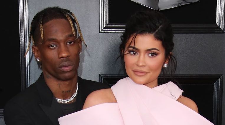 Kylie Jenner konfirmon ribashkimin me Travis Scott