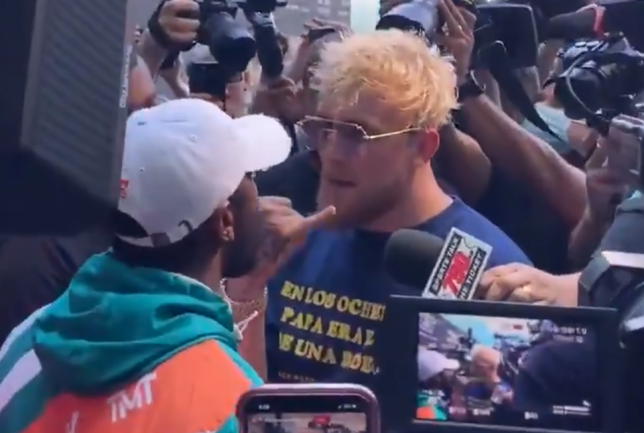 Floyd Mayweather dhe Jake Paul bëjnë “spektakël”,përfshihen në një grindje të ashpër në konferencën për shtyp