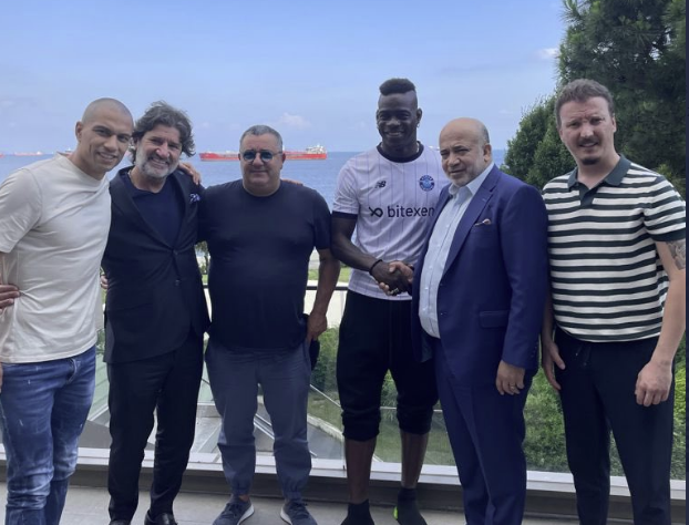 Zyrtare: Mario Balotelli transferohet në Turqi