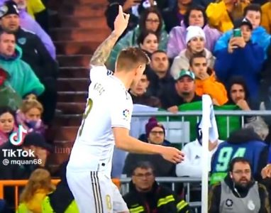 Momenti kur Kroos është i sigurtë se pasimi i tij realizohet në gol