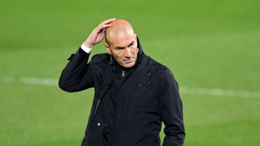 “Shpëthejnë” tifozët e Juventusit: Duam Zinedine Zidane trajner të skuadrës, të shkarkohet Allegri