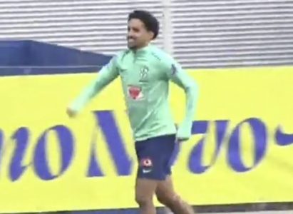 Pamjet shqetësuese nga kampi i Brazilit – Marquinhos stërvitet i vetëm