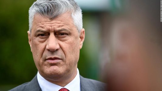 Hashim Thaçi në Kosovë, viziton babain e tij në QKUK