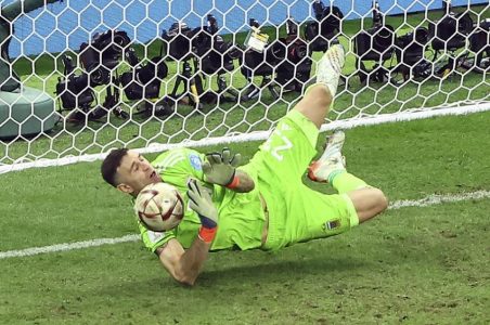 Çfarë lojëra përdori Emiliano Martinez gjatë ekzekutimit të penalltive kundër Francës?