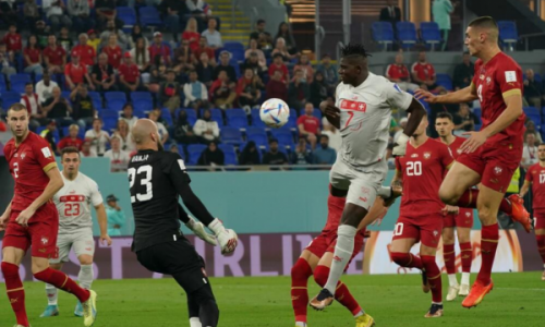 Emboloooooo ‘elektrizon’ tifozët në stadium – Barazon rezultatin kundër Serbisë