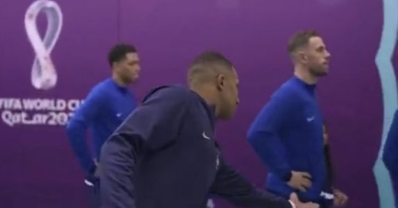 Diçka që nuk e keni parë – Ky është momenti kur Kylian Mbappe injorohet totalisht nga Jordan Henderson