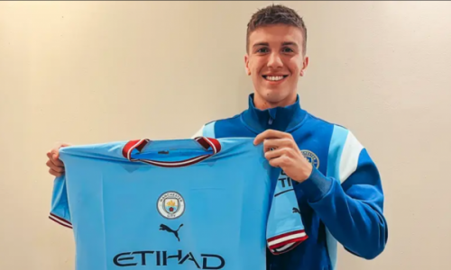 Manchester City transferon Maximo Perronen