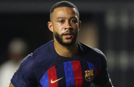 Depay nuk del në stërvitje me Barcelonën