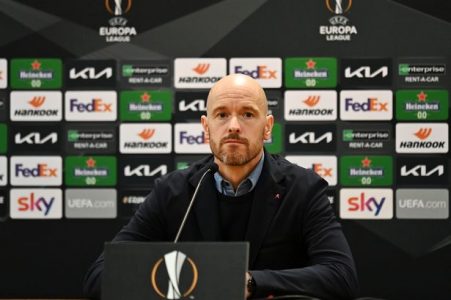 Ten Hag para ndeshjes me Barcelonën: Kam një plan për nesër, do ta shihni në fushë