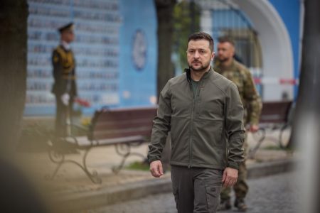 Zelensky thotë se po e hetojnë raketën e hedhura nga Rusia: Shpejtësia dhe lartësia treguan se ishte balistike ndërkontinentale