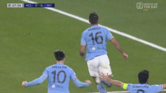 ‘Shpërthen’ atmosfera në stadiumin ‘Ataturk’ – Rodri e ‘dridh’ Interin me super-gol