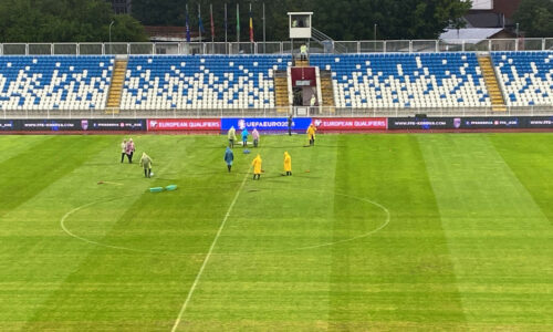 FFK-ja i largon nga puna krejt punëtorët e stadiumit, dyshime për zverdhje të qëllimshme të barit në lojën me Rumaninë