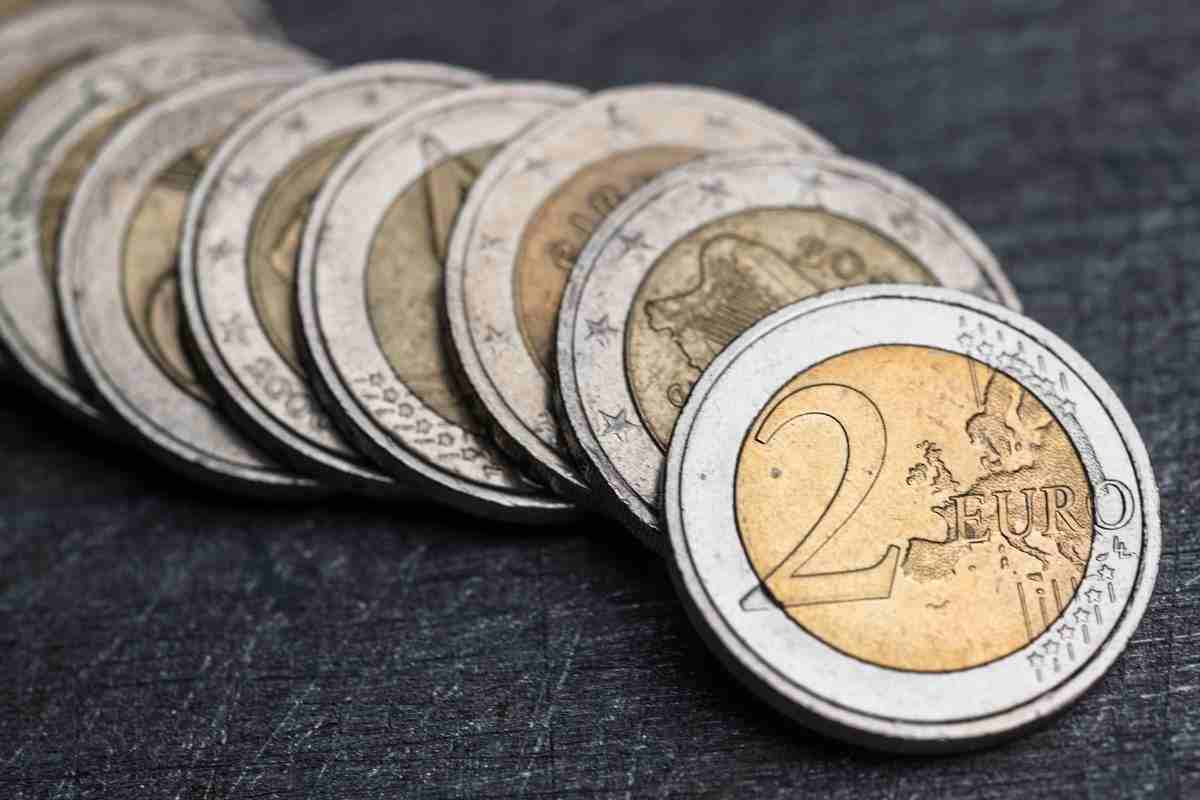 Forenzika sekuestron 1330 monedha metalike nga dy euro të falsifikuara