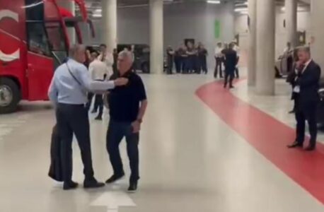 Mourinhon e ‘lëshuan nervat’ pas finales me Sevillën, ofendoi rëndë gjyqtarin e takimit në parkingun e stadiumit