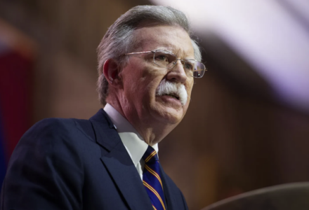 Bolton: Amerika shpreson që Kosova dhe Serbia të gjejnë një zgjidhje, përfshirë shkëmbimin e territoreve