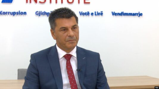 Kryeziu: Nëse LDK dhe AAK s’e nxisin dorëheqjen e Kurtit, ta presin përfundimin e mandatit