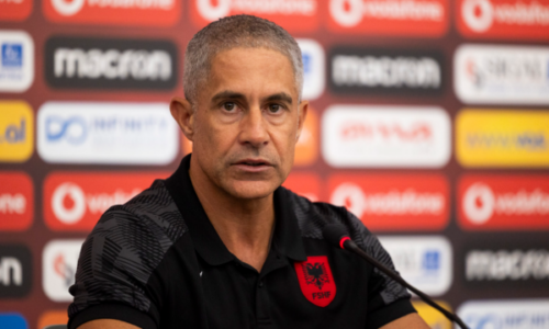 Sylvinho konfirmon dy ndryshime në formacion ndaj Spanjës