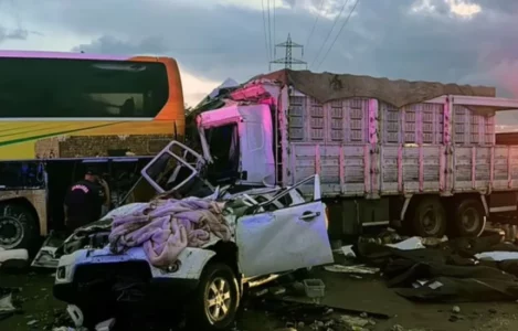 Aksidentohet autobusi në Turqi, 10 persona humbën jetën