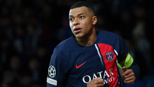 Mbappe formon “Galaktikët” e rinj, detajet e kontratës, numri dhe si do të luajë te Reali