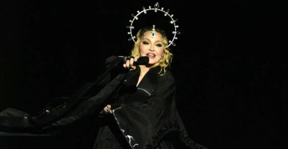 Madonna performoi para 1.6 milionë njerëzve falas në Rio de Janeiro