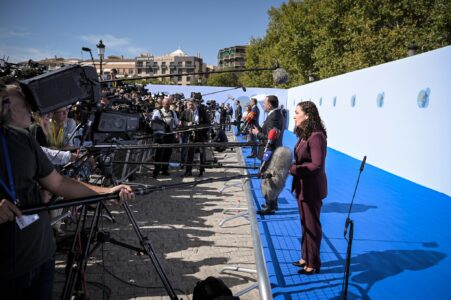 Osmani flet për Ditën Botërore të Lirisë së Shtypit, nuk e përmend raportin negativ për lirinë e mediave