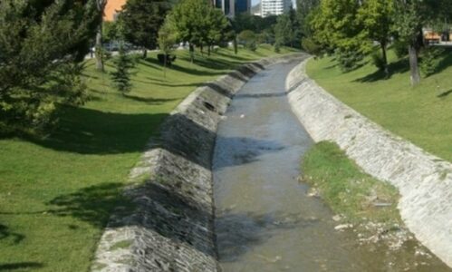 Shqipëri: Gjendet pa ndjenja në lumin e Lanës, humb jetën në spital 40-vjeçari