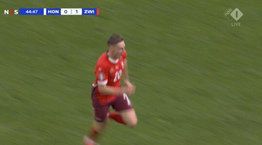 GOOOOOOOOOOL – Zvicra shënon përsëri, Hungaria s’po ka fuqi për ta ndalur Xhakën me shokë