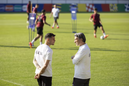 Granit Xhaka dhe Murat Yakin analizojnë futbollistët para ndeshjes me Italinë