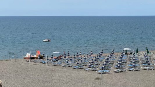 Mbytet një pushues në plazhin e Velipojës