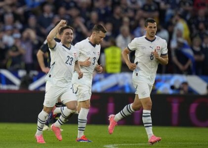 Xherdan Shaqiri futet në librin e rekordeve me euro-golin ndaj Skocisë